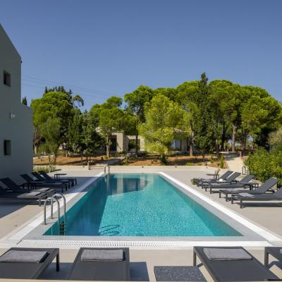 Akrotiri Suites Pool